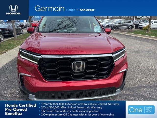 Certified 2025 Honda Pilot Touring image 2