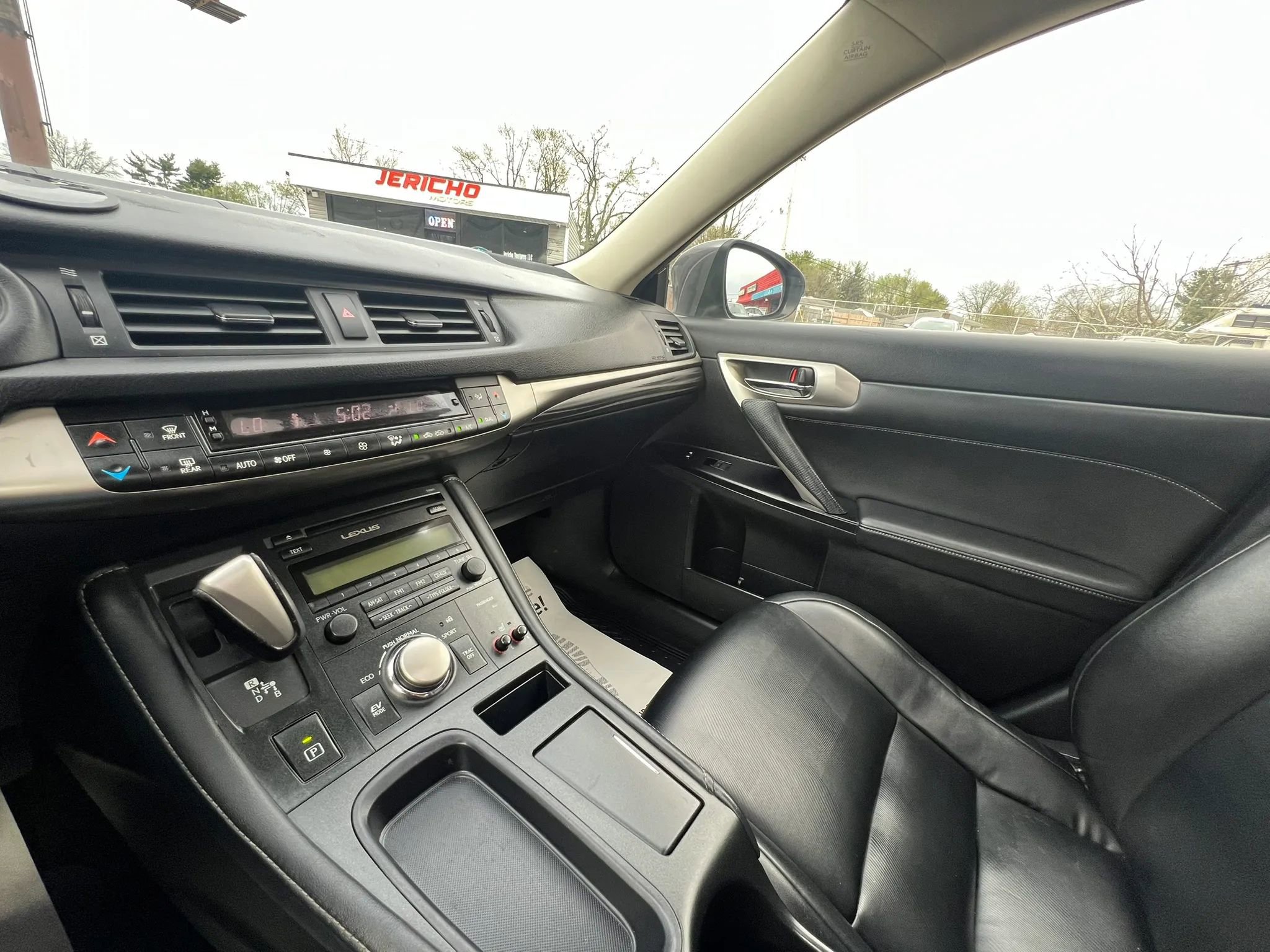 Used 2014 Lexus CT 200h w/ Seat Comfort Package image 17