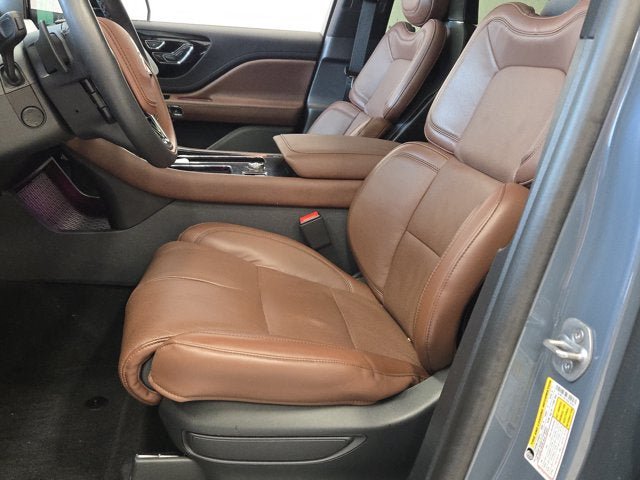 Used 2025 Lincoln Aviator Reserve w/ Equipment Group 201A AWD/4WD image 24