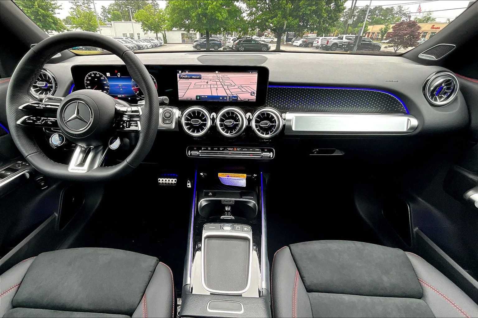 Used 2025 Mercedes-Benz GLB 35 AMG 4MATIC image 5