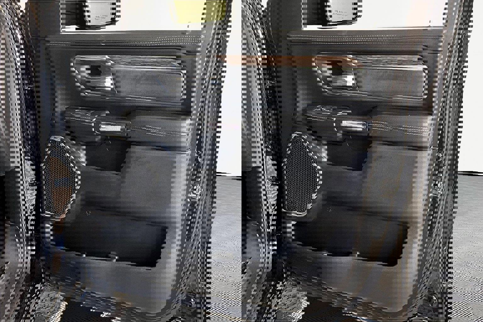 Used 2020 RAM 1500 Laramie image 24