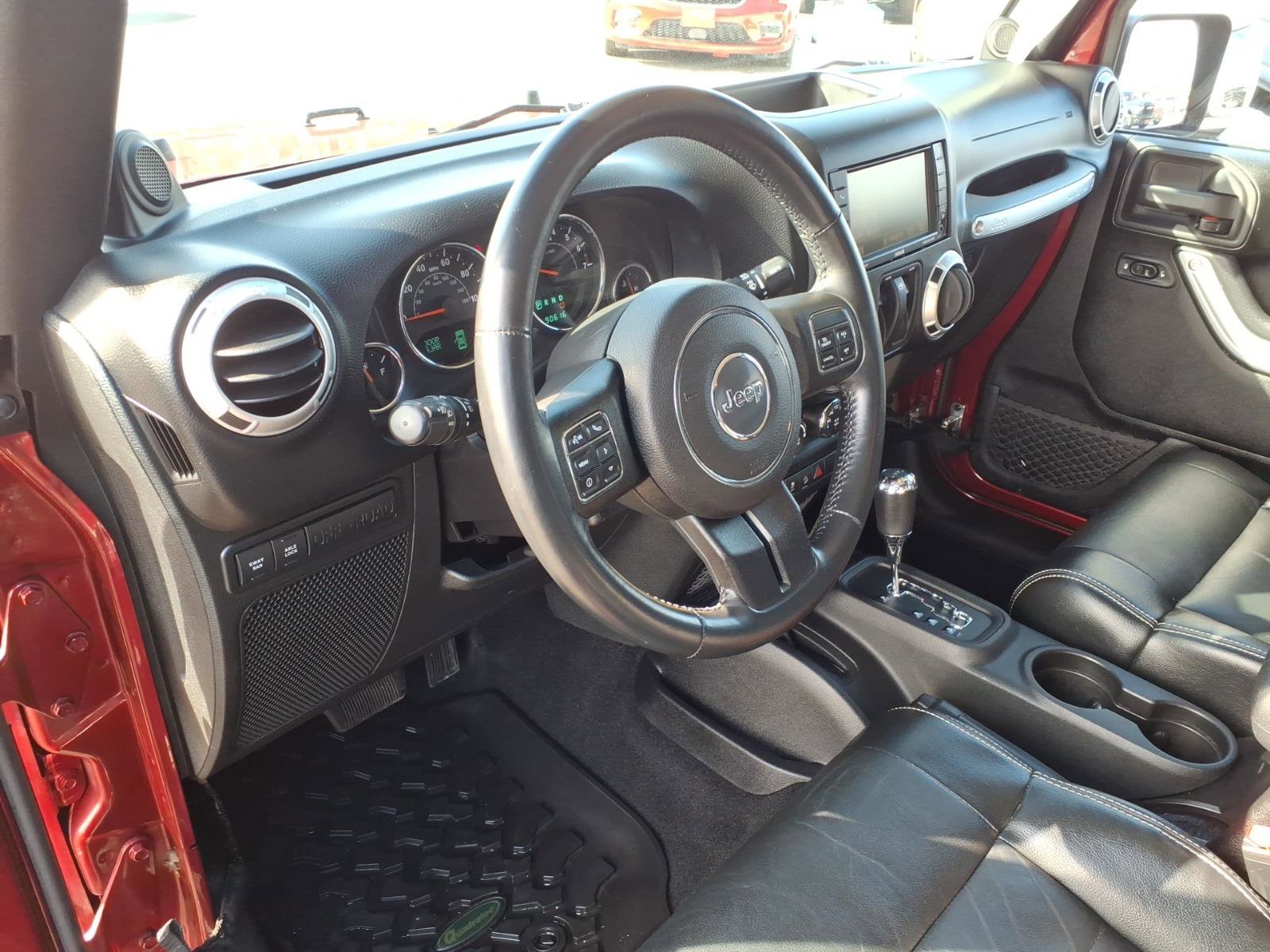 Used 2012 Jeep Wrangler Rubicon w/ Dual Top Group image 12