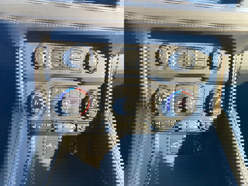 Used 2022 Chevrolet Tahoe High Country image 33