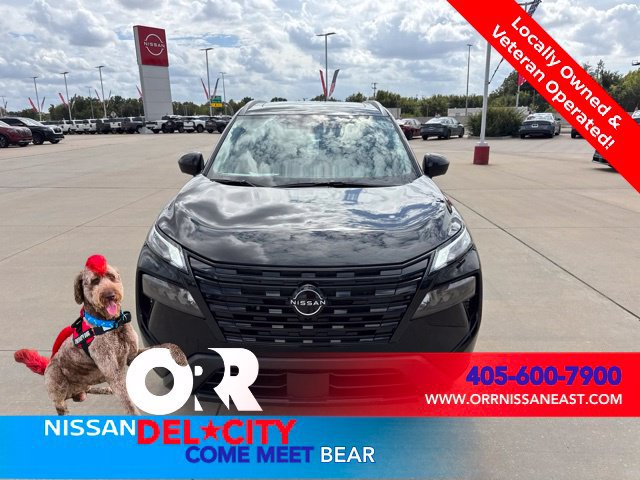 New 2027 Nissan Rogue Dark Armor FWD image 8