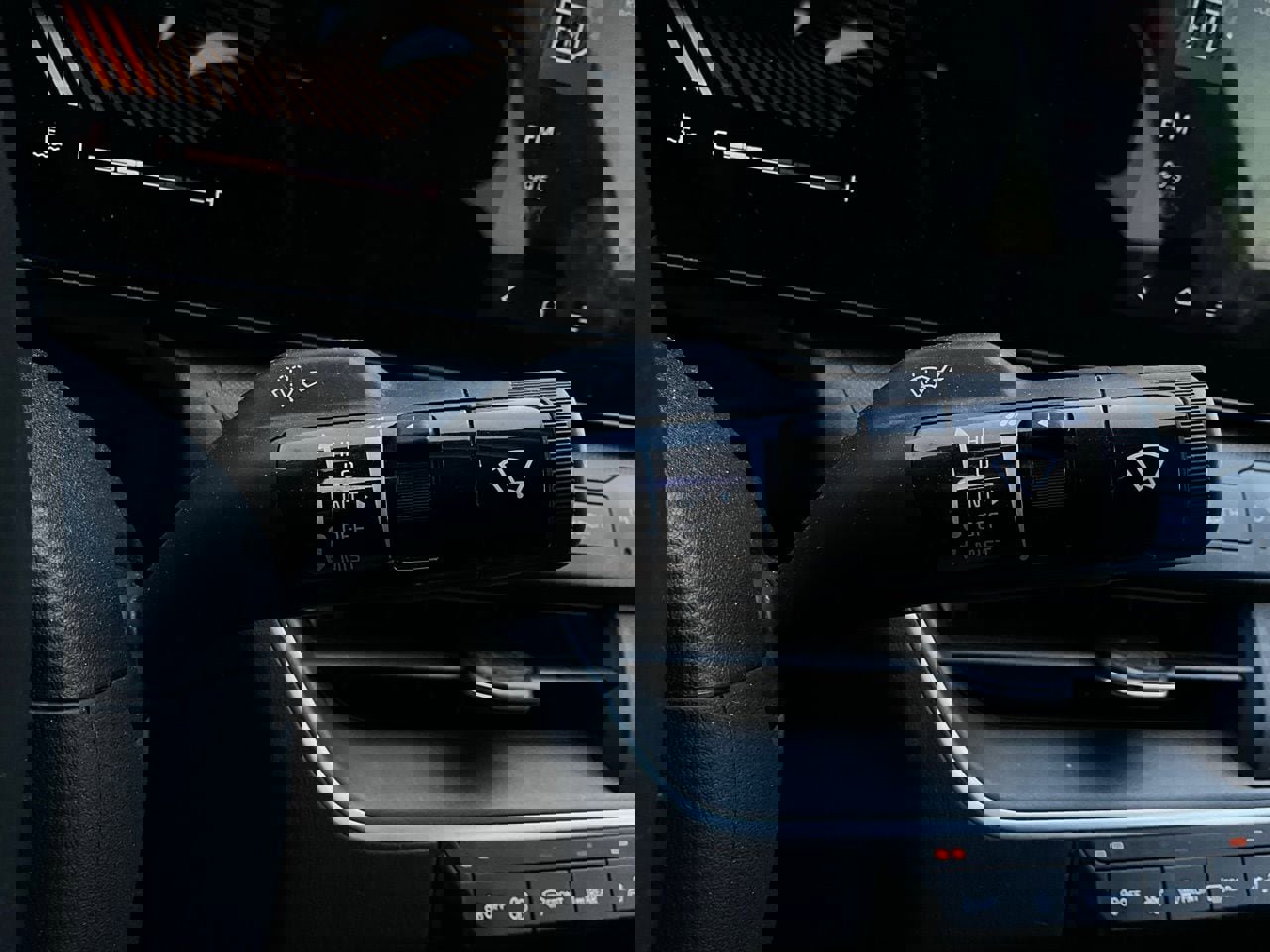 Used 2025 Kia K4 LXS image 37