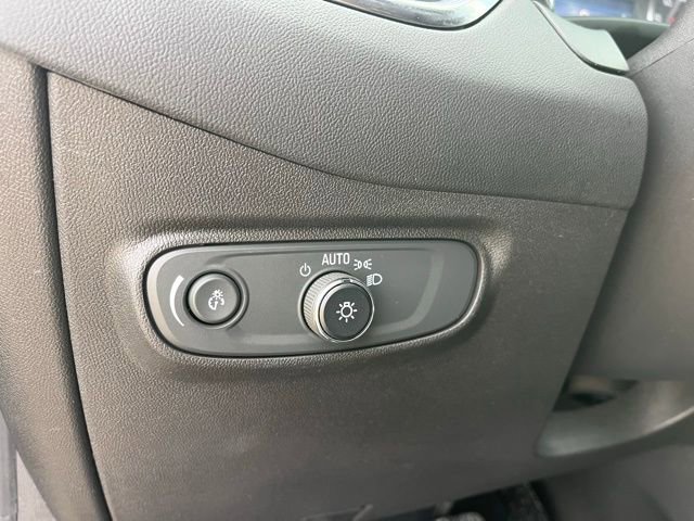 Used 2023 Chevrolet Equinox LT image 24