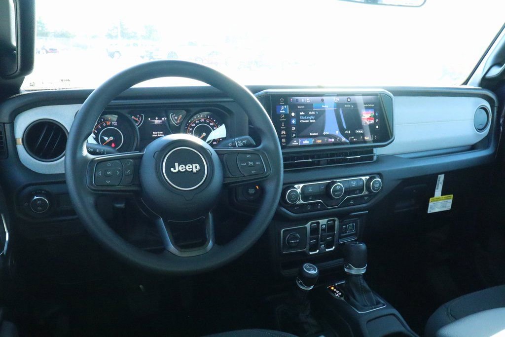 New 2026 Jeep Gladiator Sport AWD/4WD image 2
