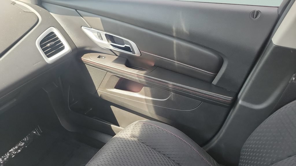 Used 2015 GMC Terrain SLE FWD image 13