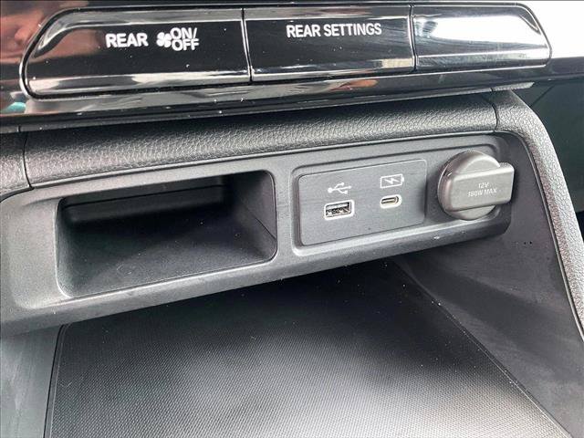 Used 2025 Honda Pilot Sport image 26