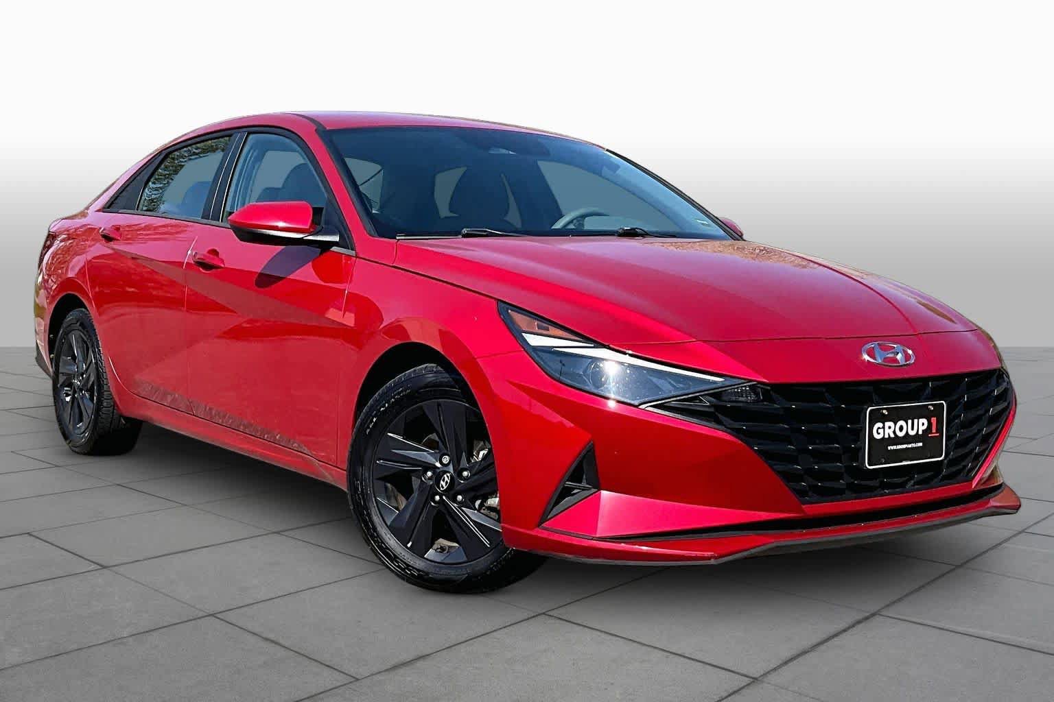 Used 2022 Hyundai Elantra SEL FWD image 4