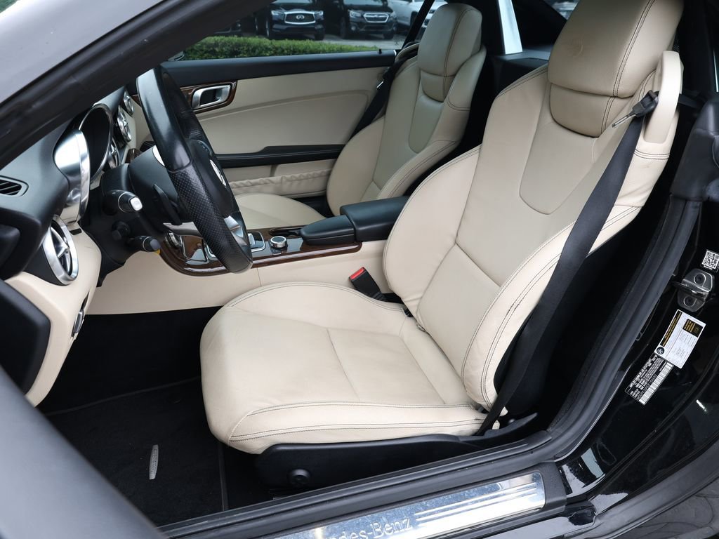 Used 2018 Mercedes-Benz SLC 300 image 16