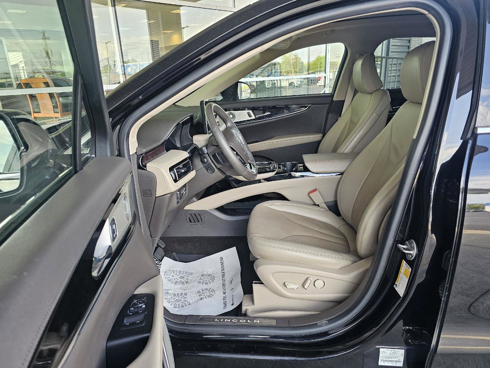 Used 2022 Lincoln Nautilus Reserve w/ Equipment Group 202A AWD/4WD image 19