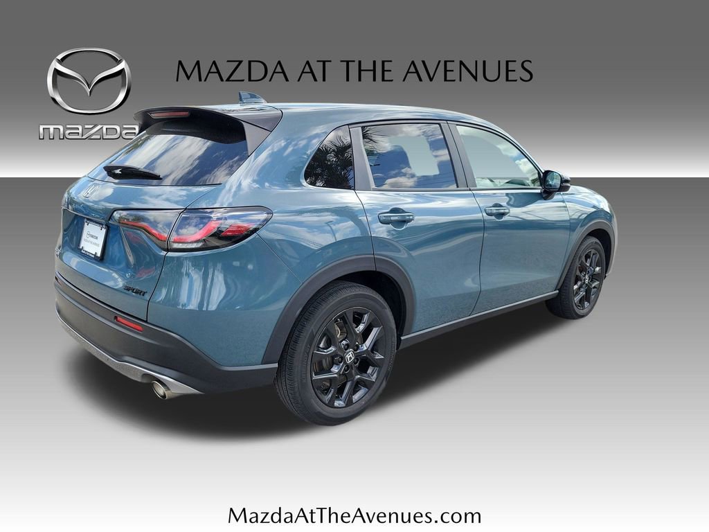 Used 2025 Honda HR-V Sport image 4