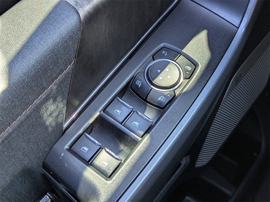 Used 2023 Ford F150 Lightning Lariat image 22