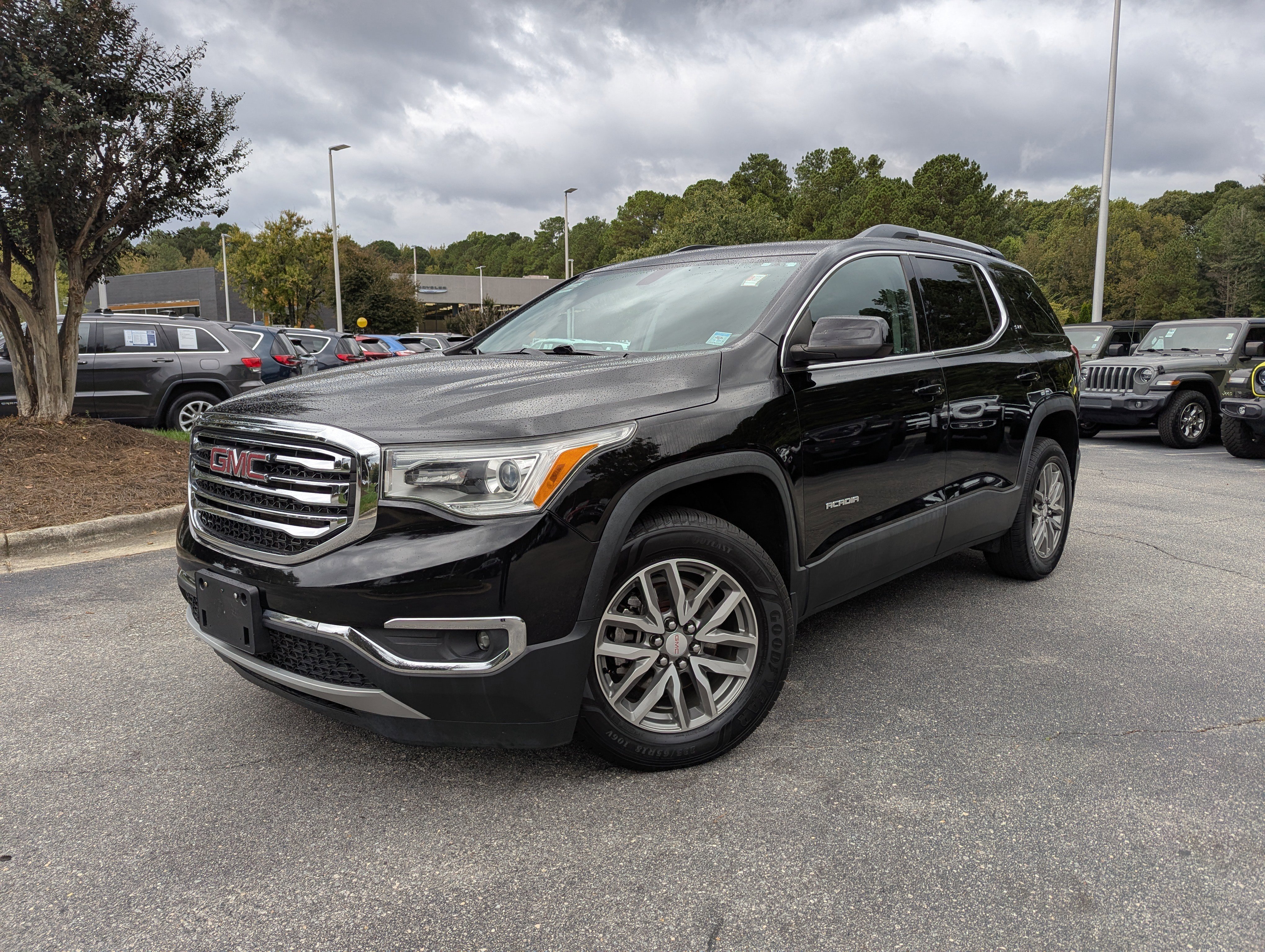Used 2018 GMC Acadia SLE