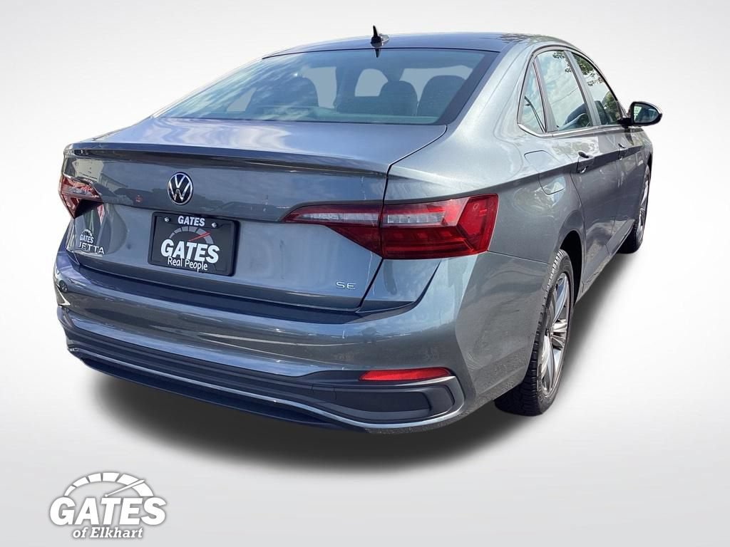 Used 2024 Volkswagen Jetta SE FWD image 11