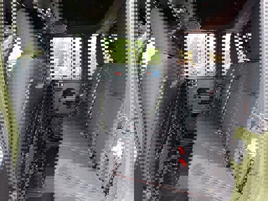 Used 2022 Jeep Wrangler Unlimited Rubicon w/ Steel Bumper Group image 11