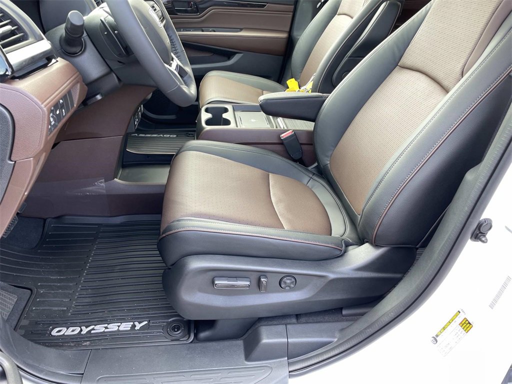 New 2026 Honda Odyssey Elite image 13