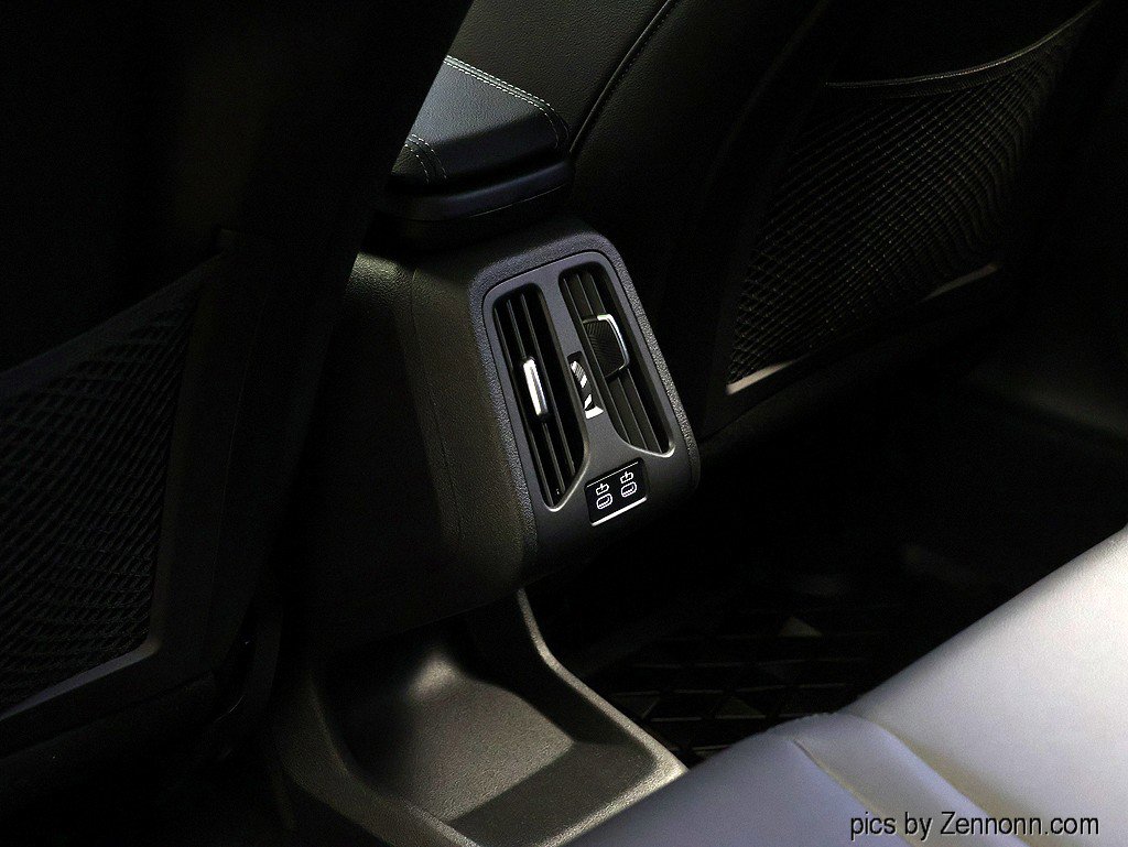 Certified 2023 BMW X1 xDrive28i w/ Convenience Package image 14