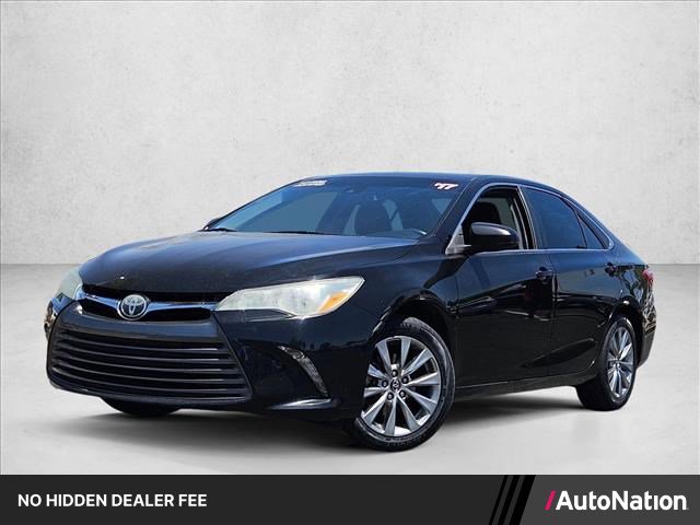 Used 2017 Toyota Camry XLE w/ Moonroof Package FWD image 1