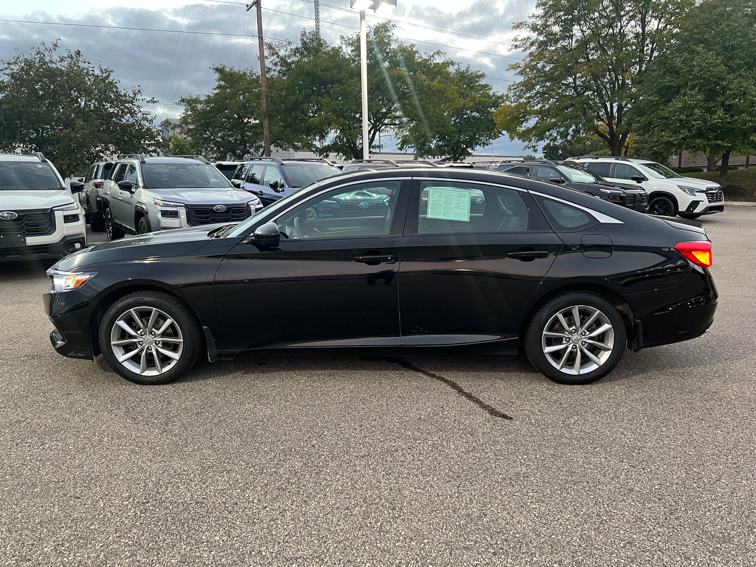 Used 2022 Honda Accord LX image 4
