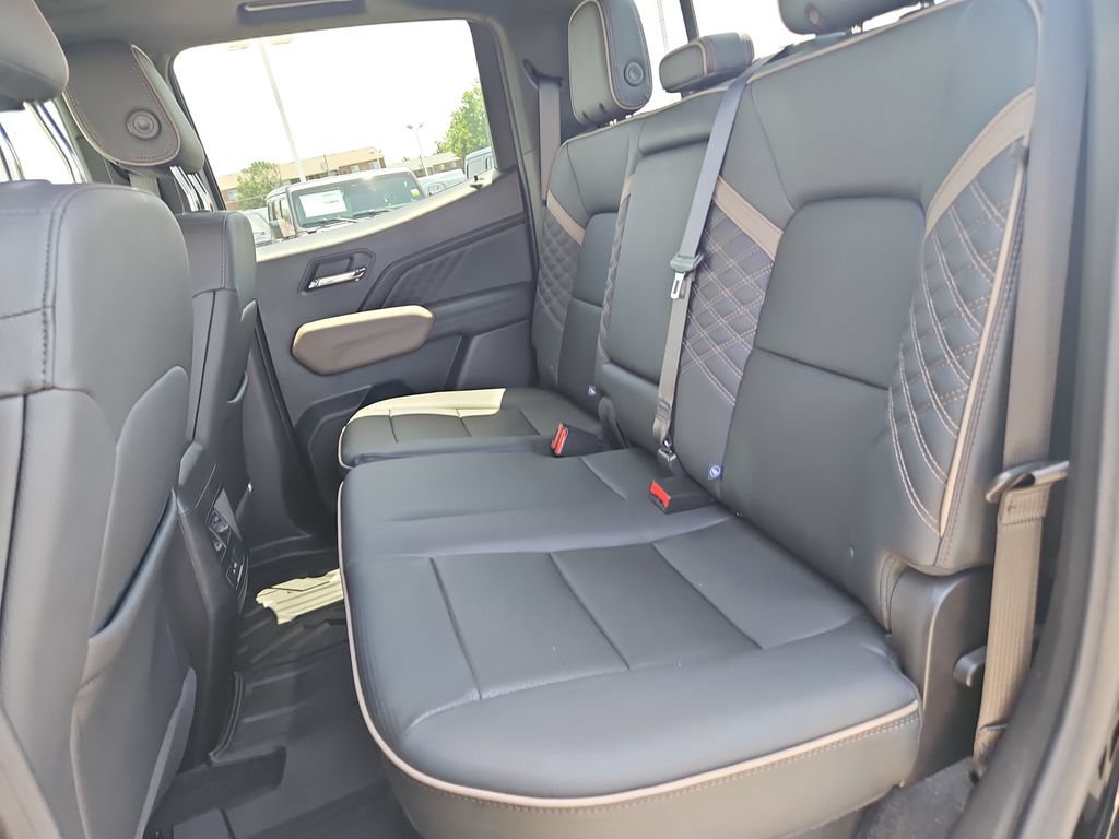 Used 2024 GMC Canyon Denali w/ LPO, Denali Black Edition AWD/4WD image 12