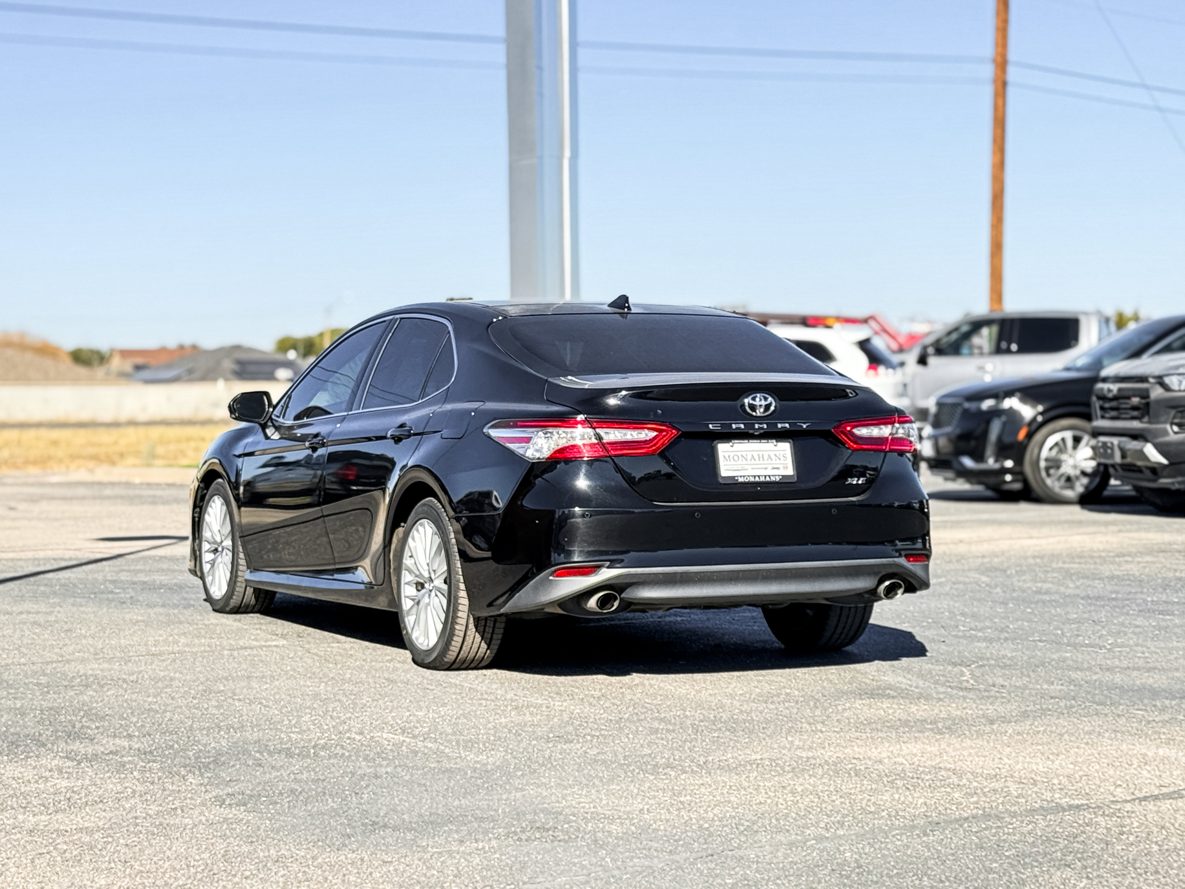 Used 2018 Toyota Camry XLE image 7