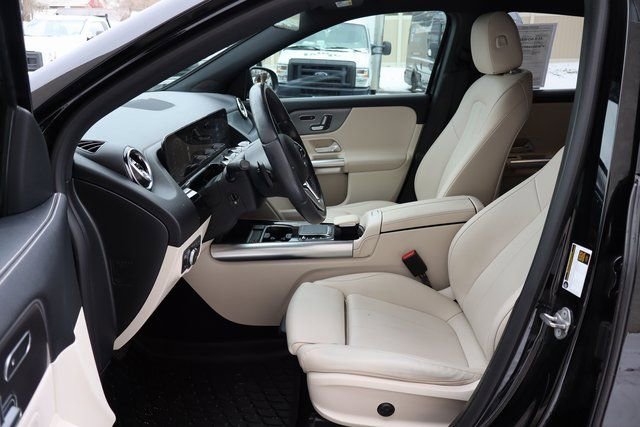 Used 2023 Mercedes-Benz GLA 250 4MATIC image 24