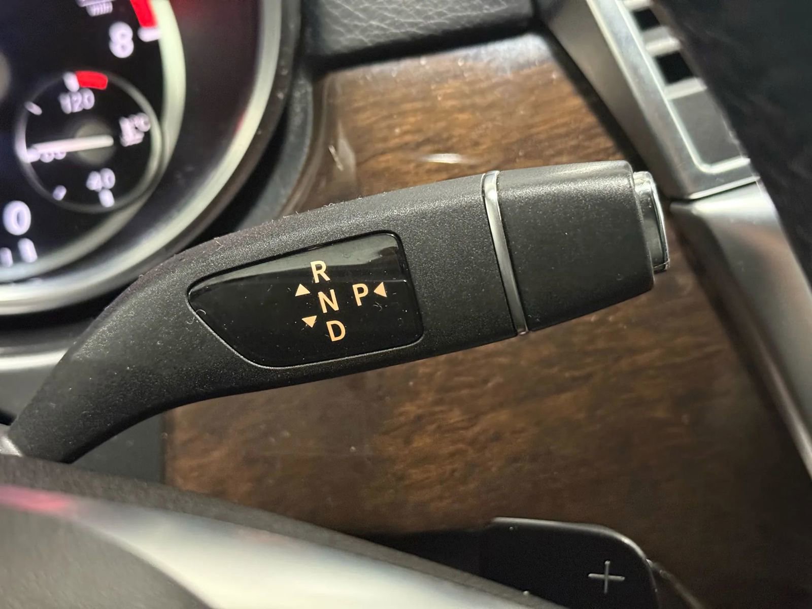 Used 2014 Mercedes-Benz GL 450 4MATIC image 24