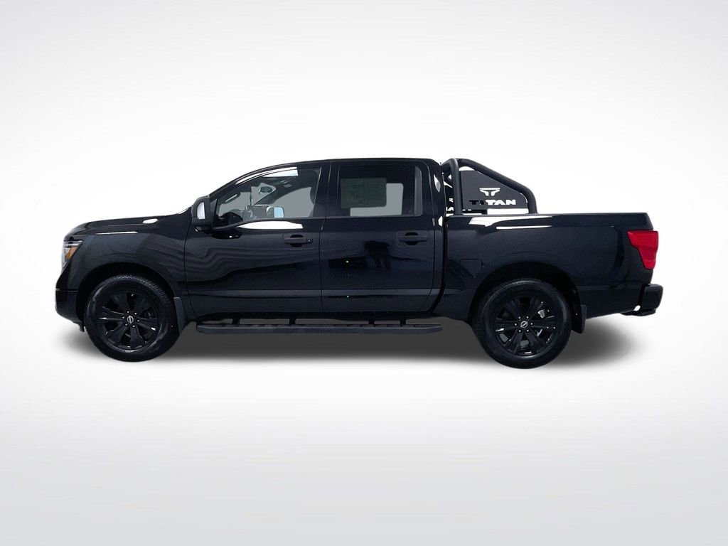 Used 2023 Nissan Titan SV w/ SV Convenience Package image 2