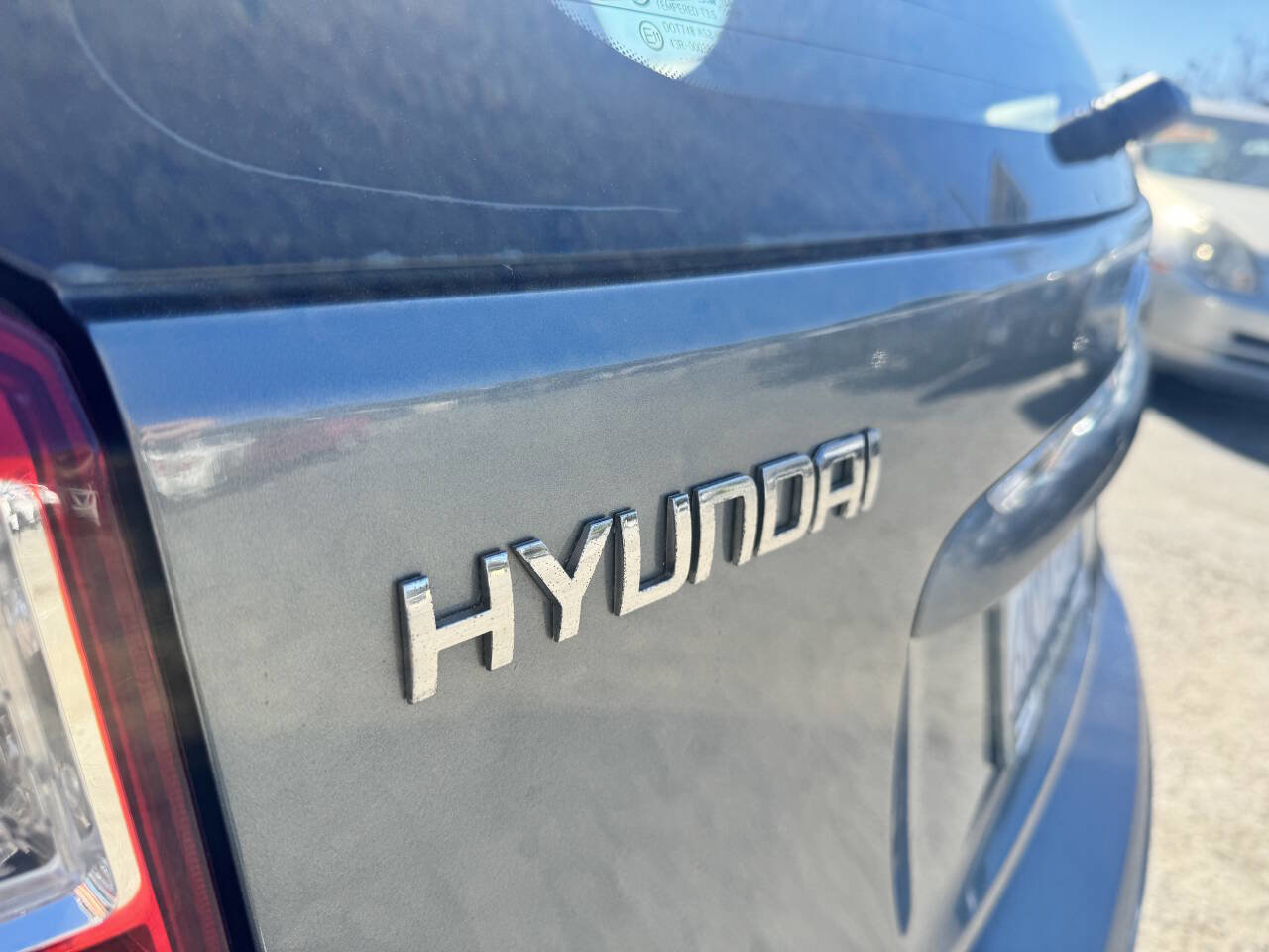 Used 2010 Hyundai Elantra GLS FWD image 6