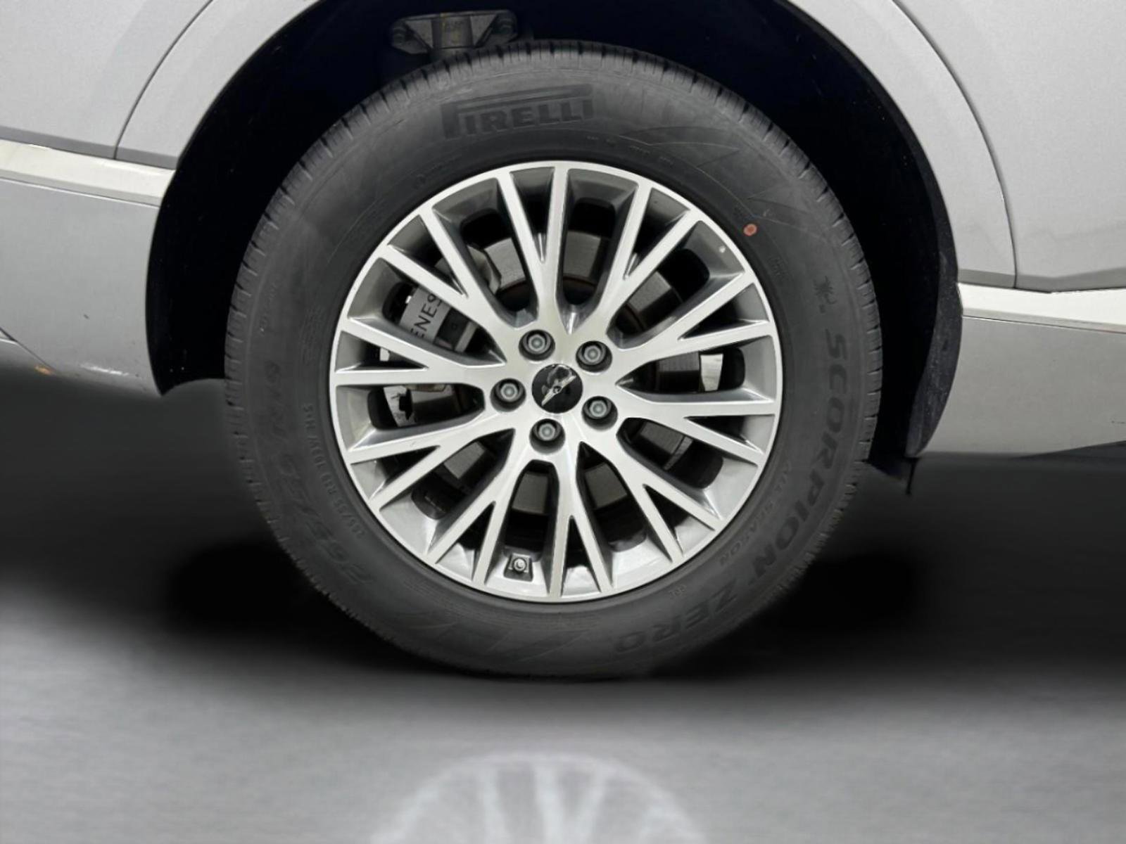 Used 2025 Genesis GV80 2.5T Standard image 8