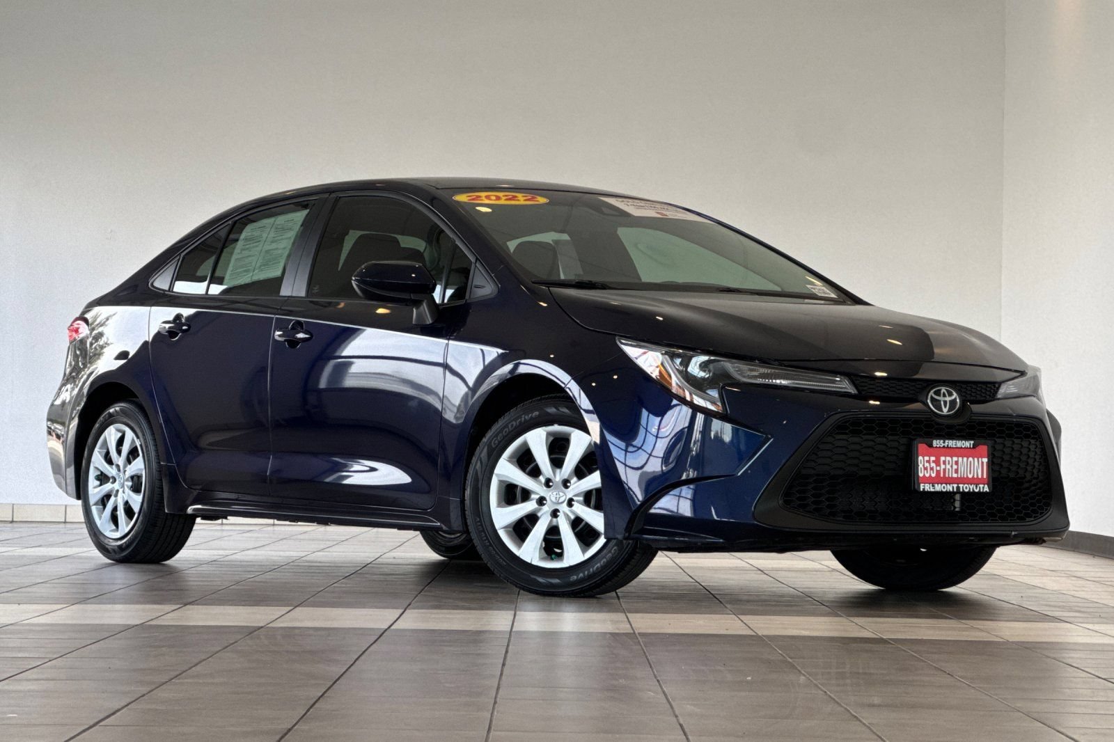 Certified 2022 Toyota Corolla LE FWD image 2