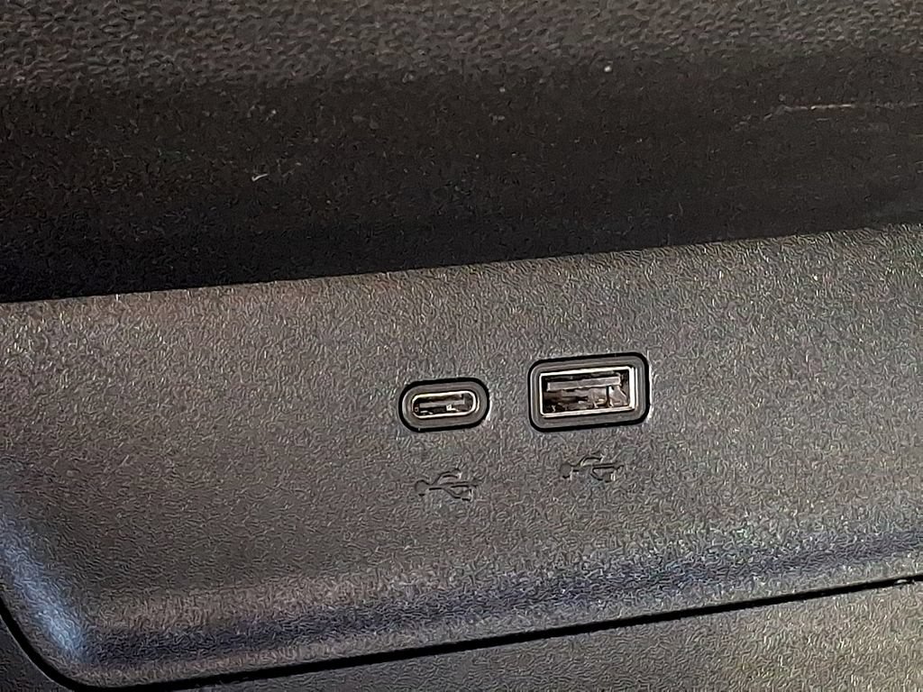 Used 2025 Chevrolet Equinox LT FWD image 23