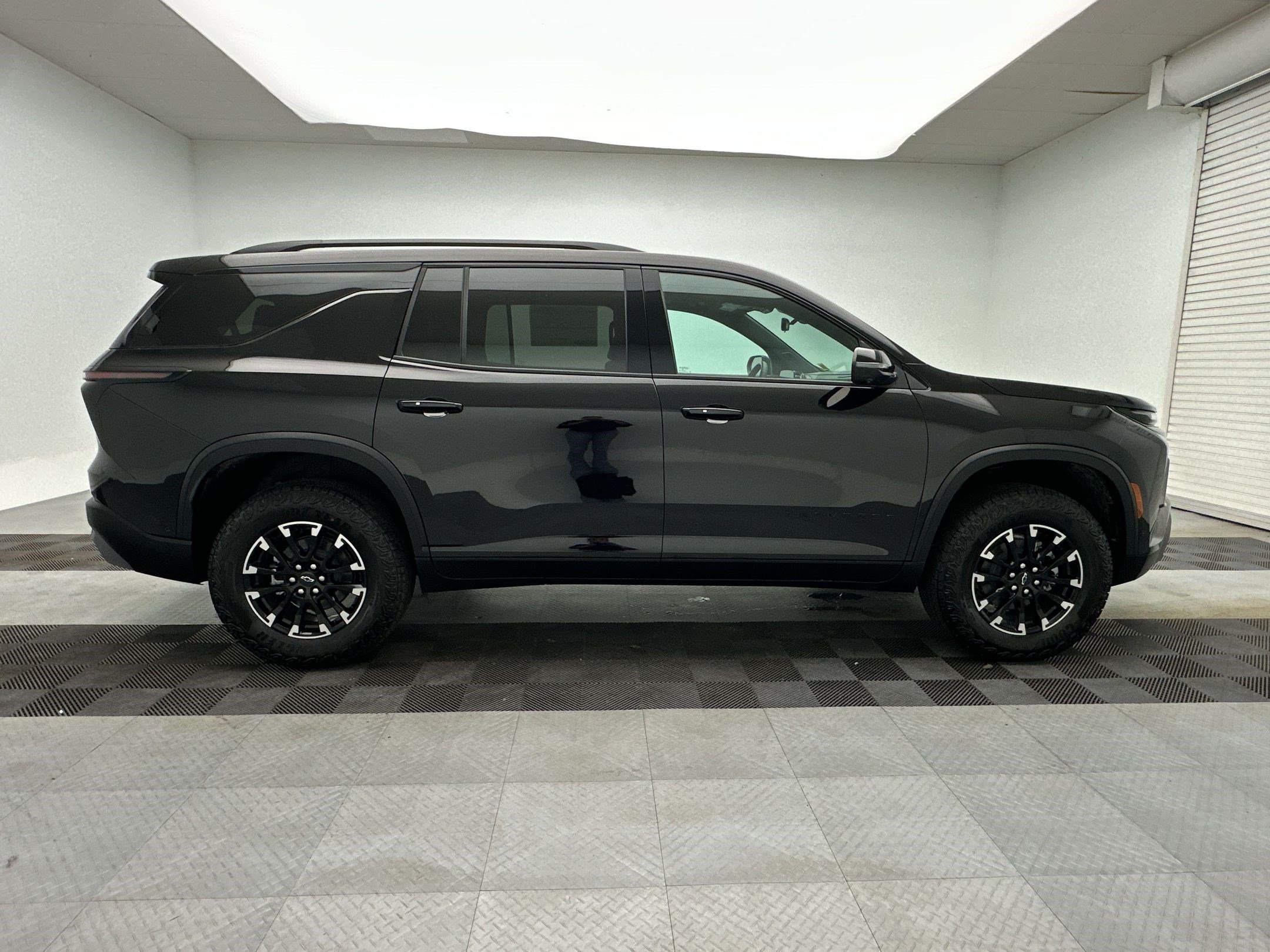 Certified 2026 Chevrolet Traverse Z71 w/ Enhanced Driving Package AWD/4WD image 8