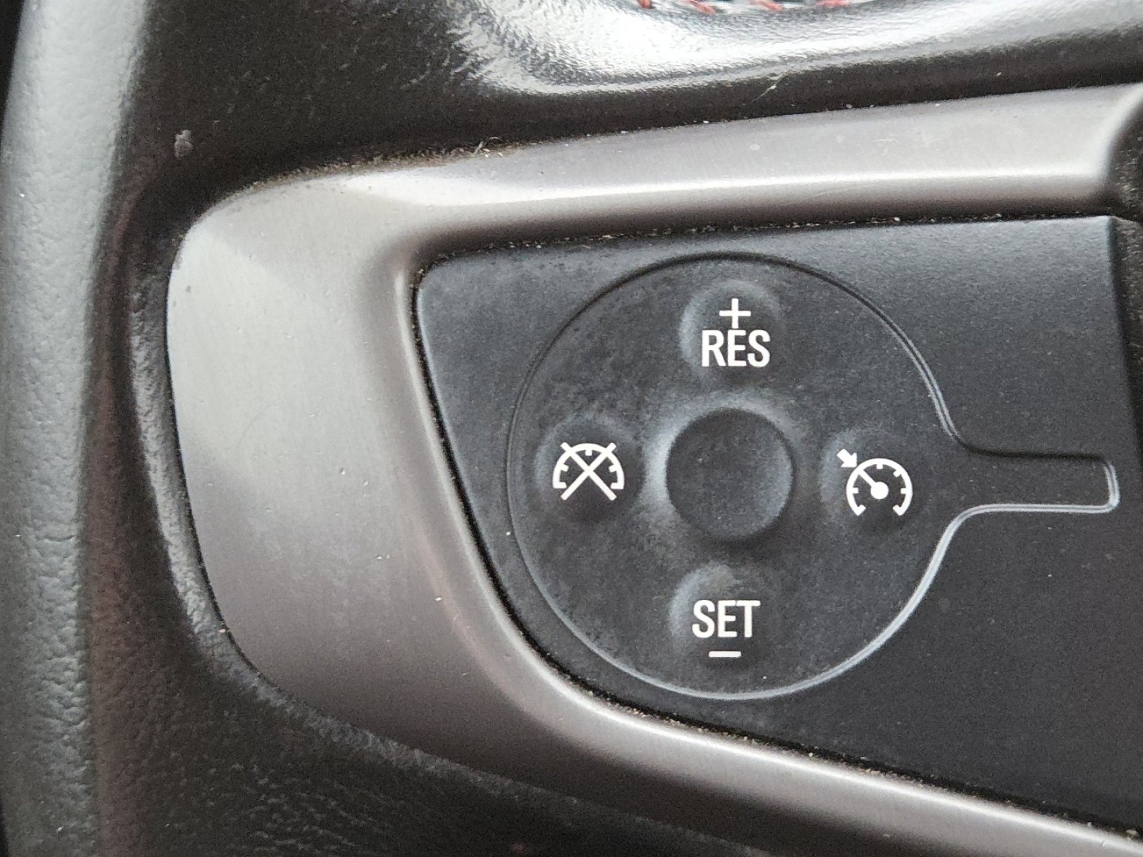 Used 2017 GMC Canyon SLE w/ All Terrain Package image 9