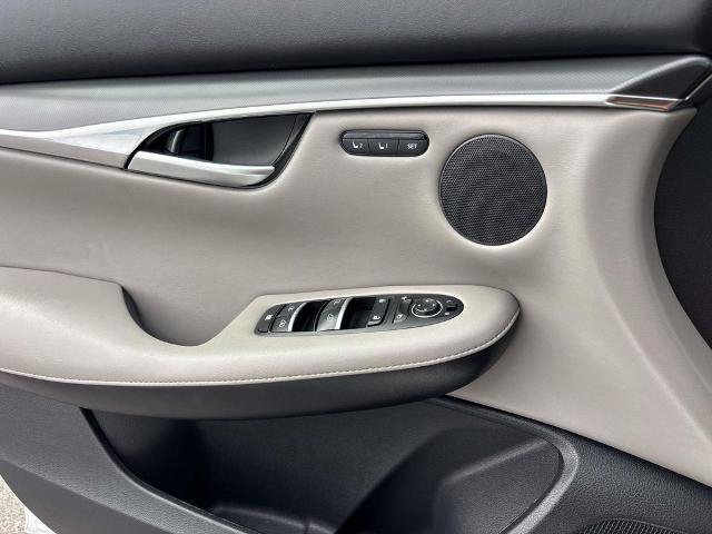 Certified 2025 INFINITI QX50 Luxe AWD/4WD image 18