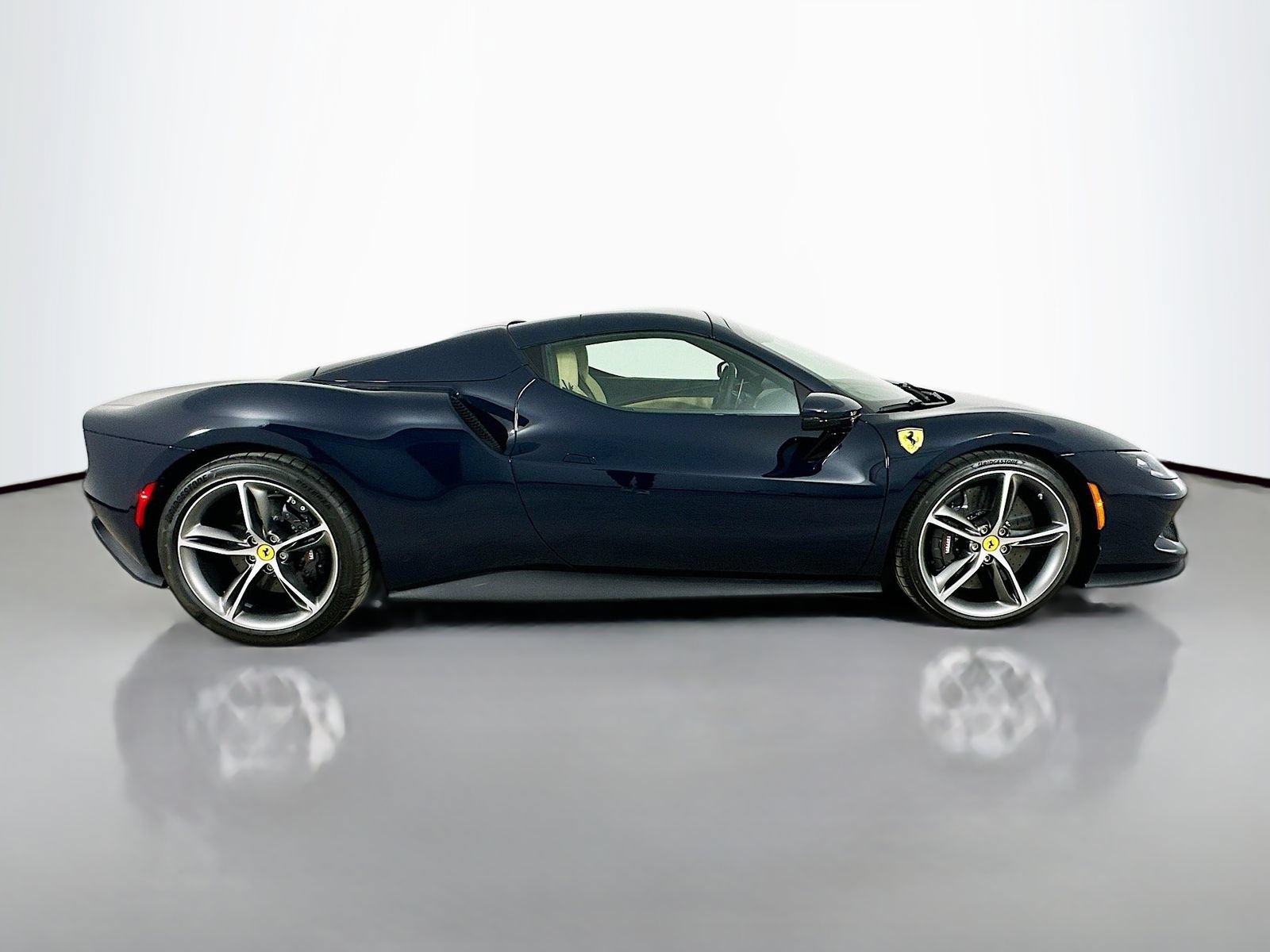 Used 2025 Ferrari 296 GTS RWD image 4