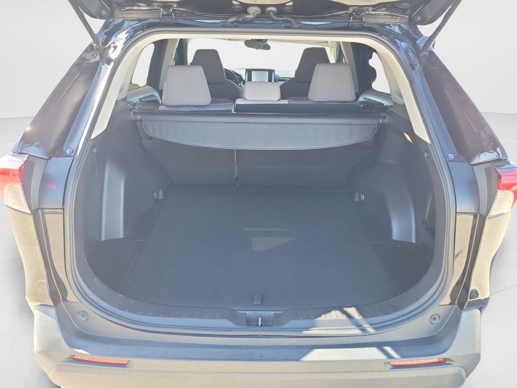 Certified 2021 Toyota RAV4 XLE image 20