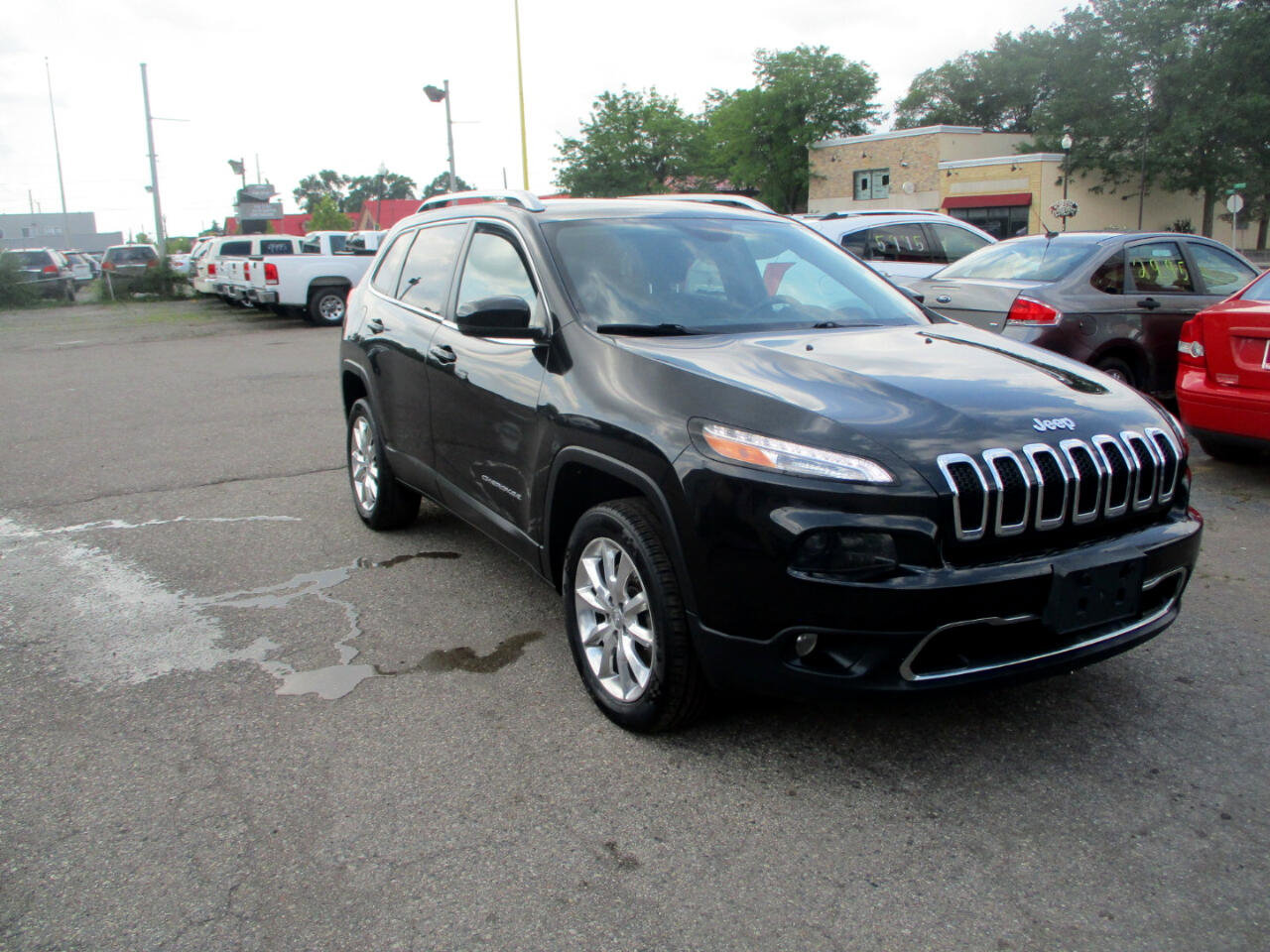 Used 2016 Jeep Cherokee Limited image 1