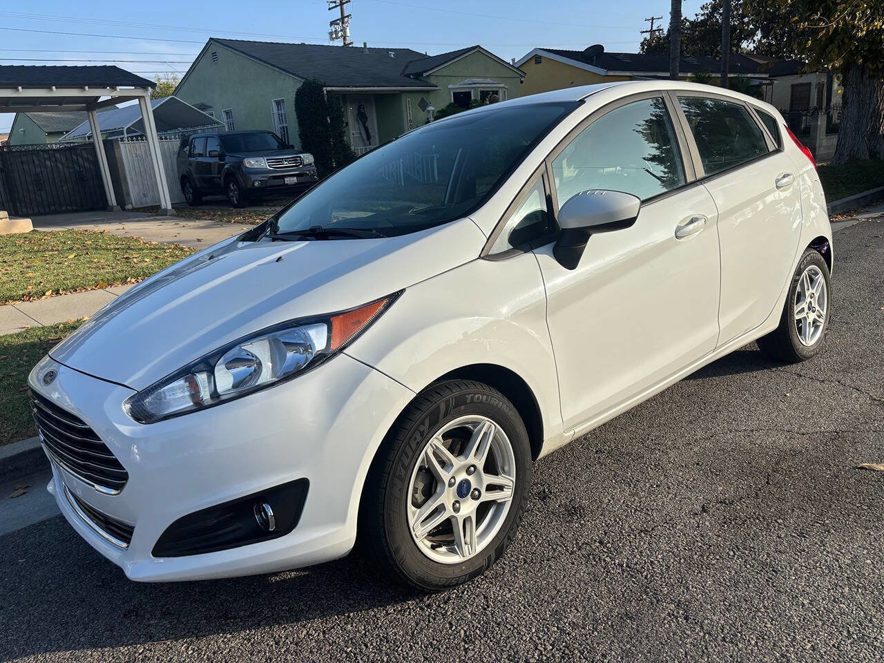Used 2018 Ford Fiesta SE image 1