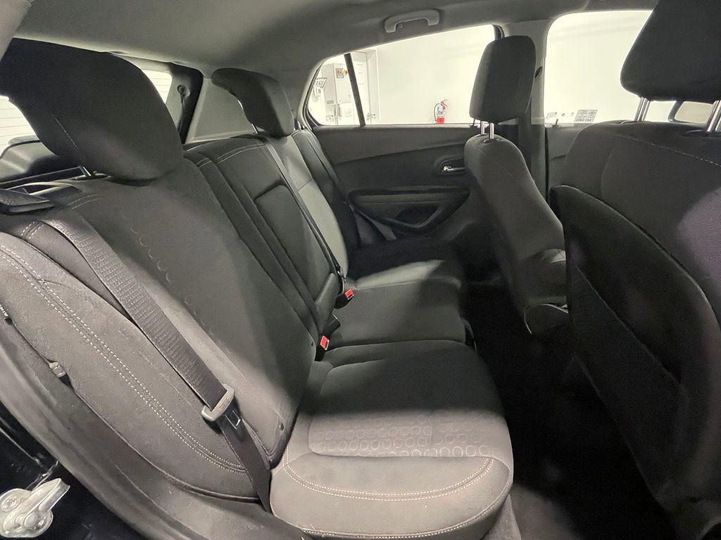 Used 2019 Chevrolet Trax LS image 23