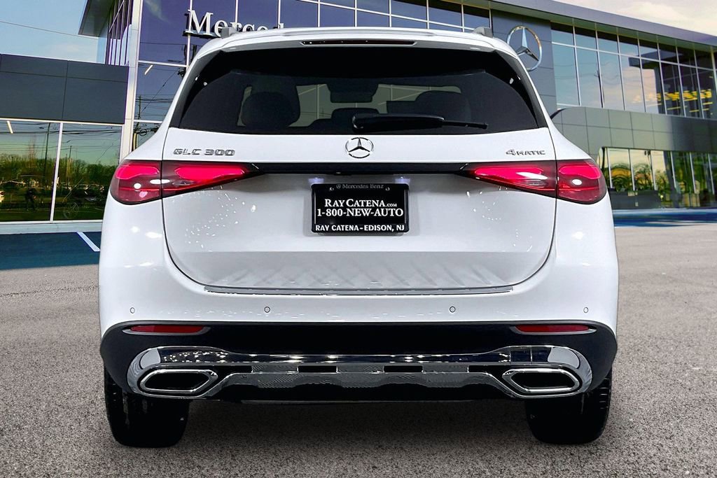 Used 2026 Mercedes-Benz GLC 300 4MATIC image 4