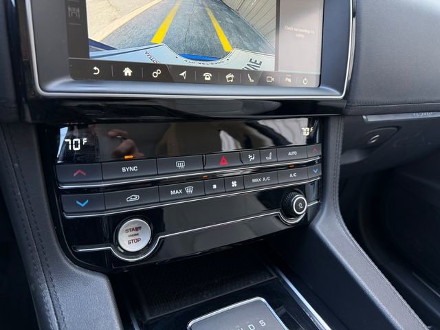 Used 2020 Jaguar F-PACE Prestige image 26