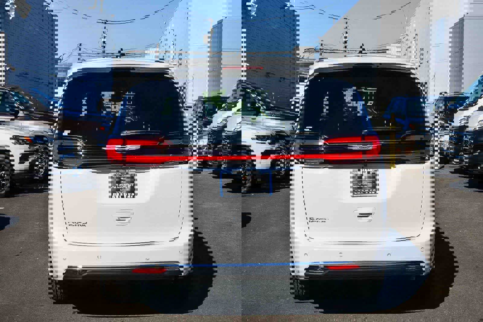 New 2026 Chrysler Pacifica Select image 5