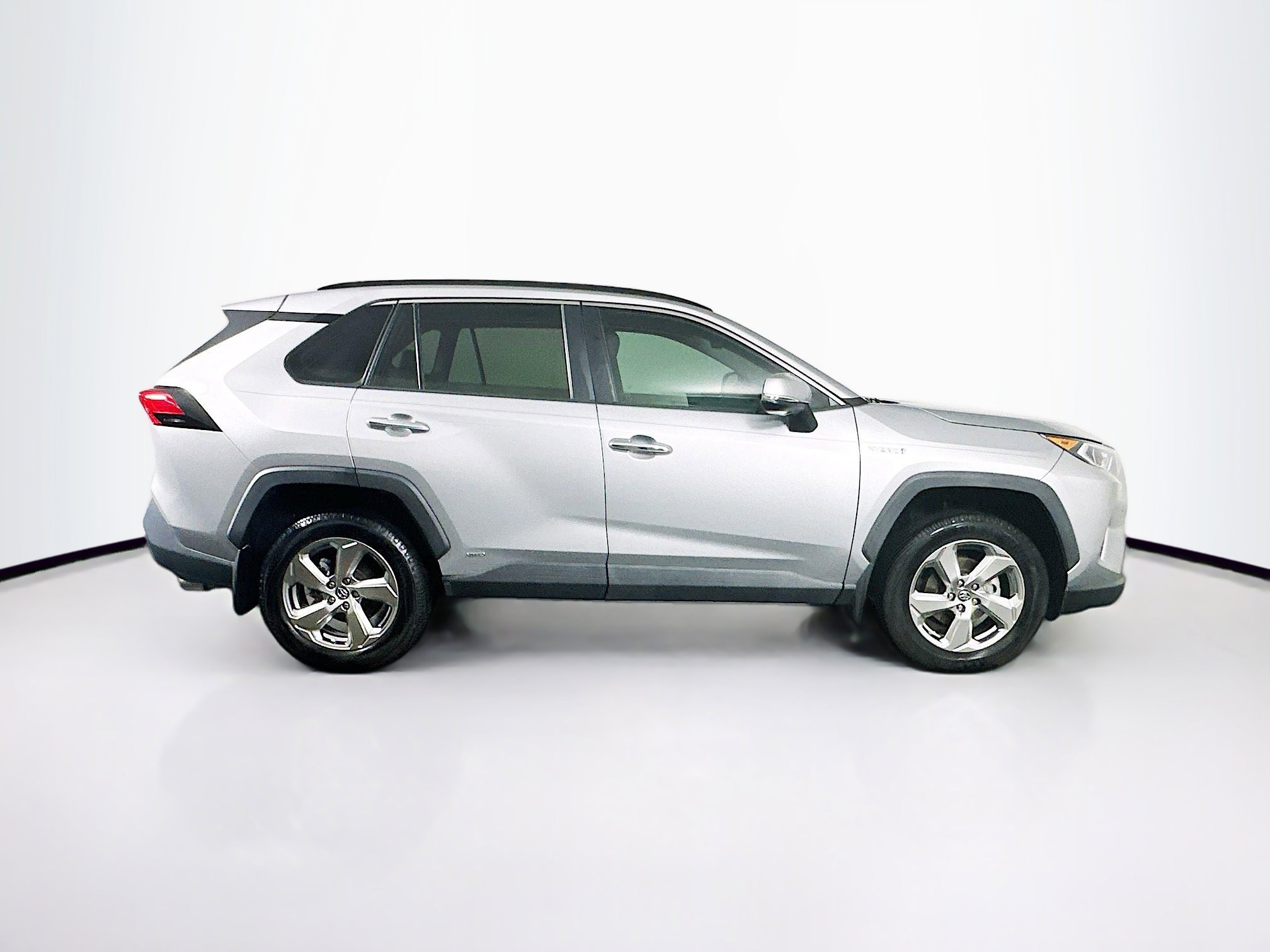 Used 2019 Toyota RAV4 Limited image 10