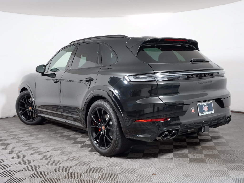 New 2026 Porsche Cayenne GTS AWD/4WD image 3