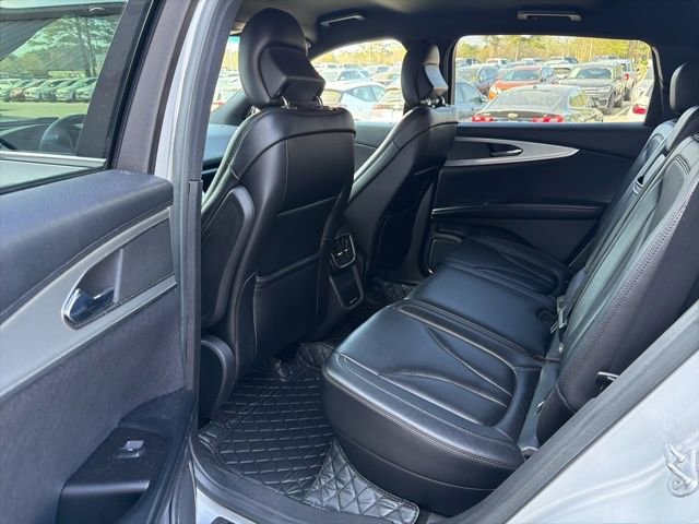 Used 2016 Lincoln MKX Premiere image 17