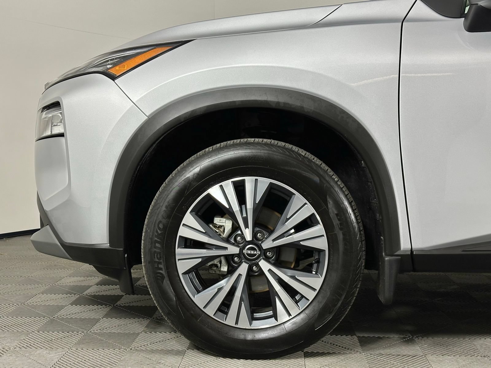 Used 2023 Nissan Rogue SV w/ SV Premium B Package AWD/4WD image 8