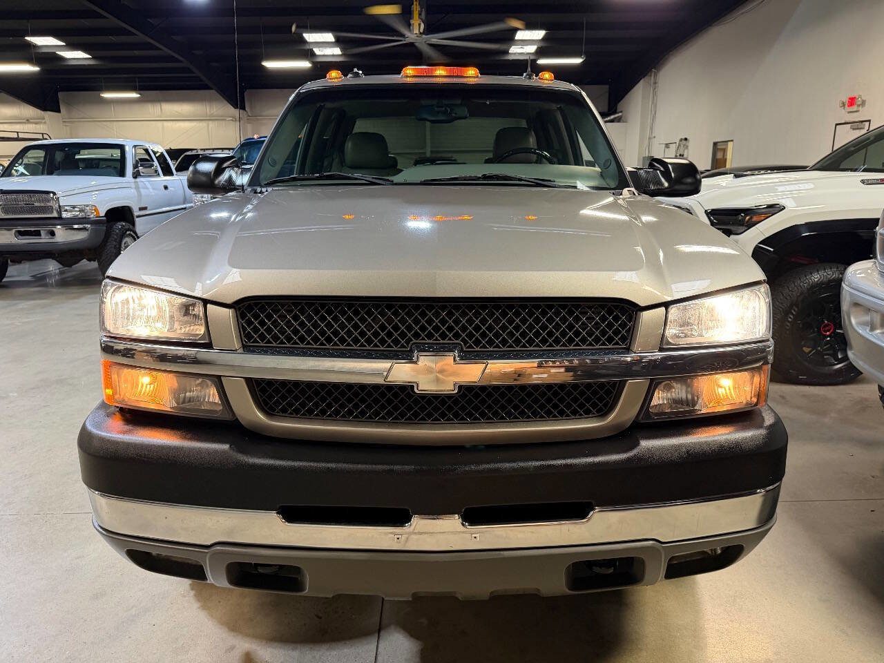 Used 2003 Chevrolet Silverado 3500 LT w/ Skid Plate Package image 13